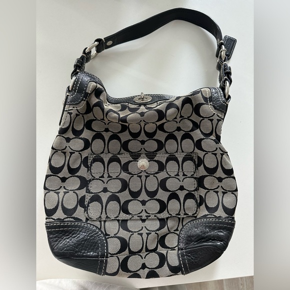 Coach handbag - Picture 1 of 7